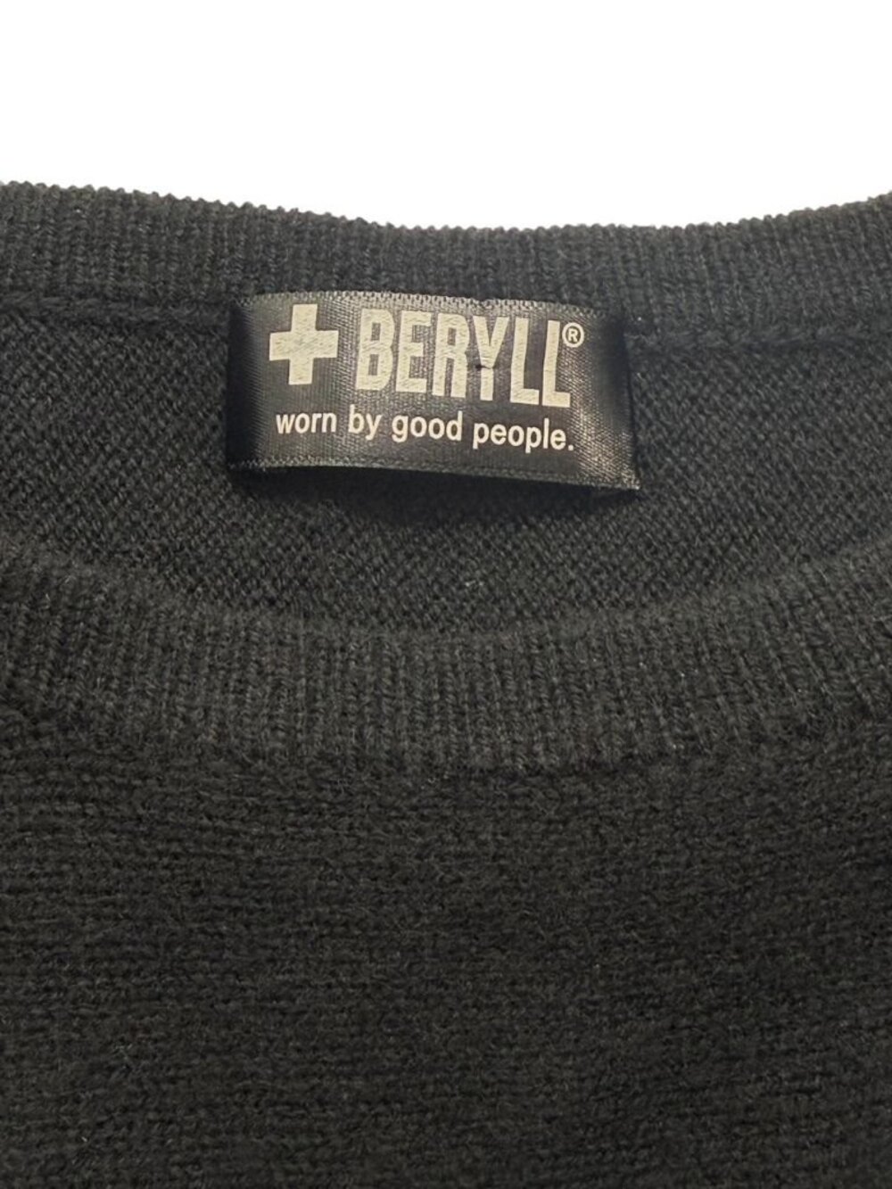 Beryll Women's 100% Cashmere Poncho Sweater Black Oversized Travel EUC One Size - Picture 6 of 8